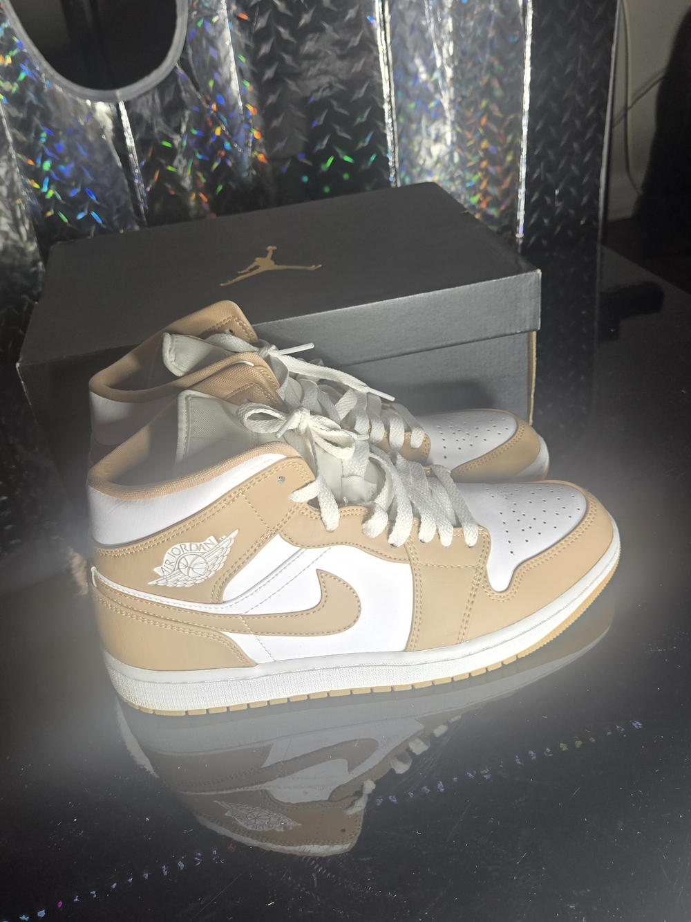 Air Jordan 1 Mid Brown Hemp White Gum Mens Size 9.5